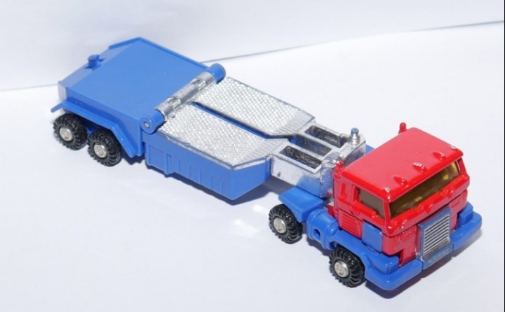 eBlueJay: SOLD Go-Bots Road Ranger Friendly Robot Truck Action Figure ...