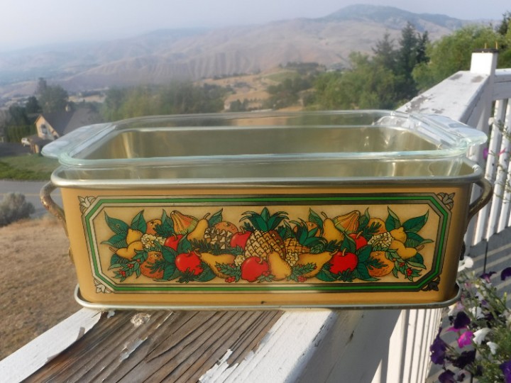 Vintage Teleflora Loaf Pan Holder With Pyrex Loaf Pan 213, Made in England,  1981 