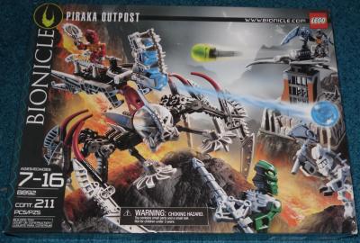 LEGO Bionicle Piraka Outpost Set 8892 - US