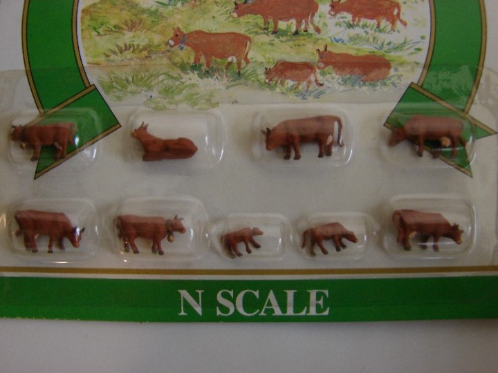 n scale cows