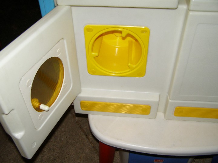 little tikes kitchen laundry combo