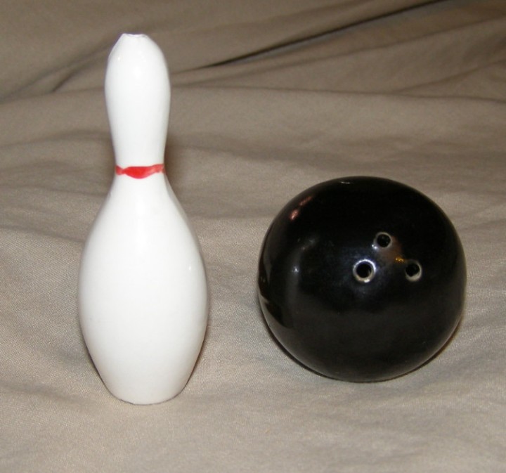 bowling salt and pepper shakers