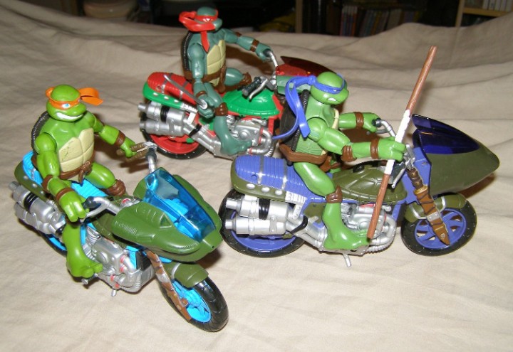 ninja turtle motorcycle toy